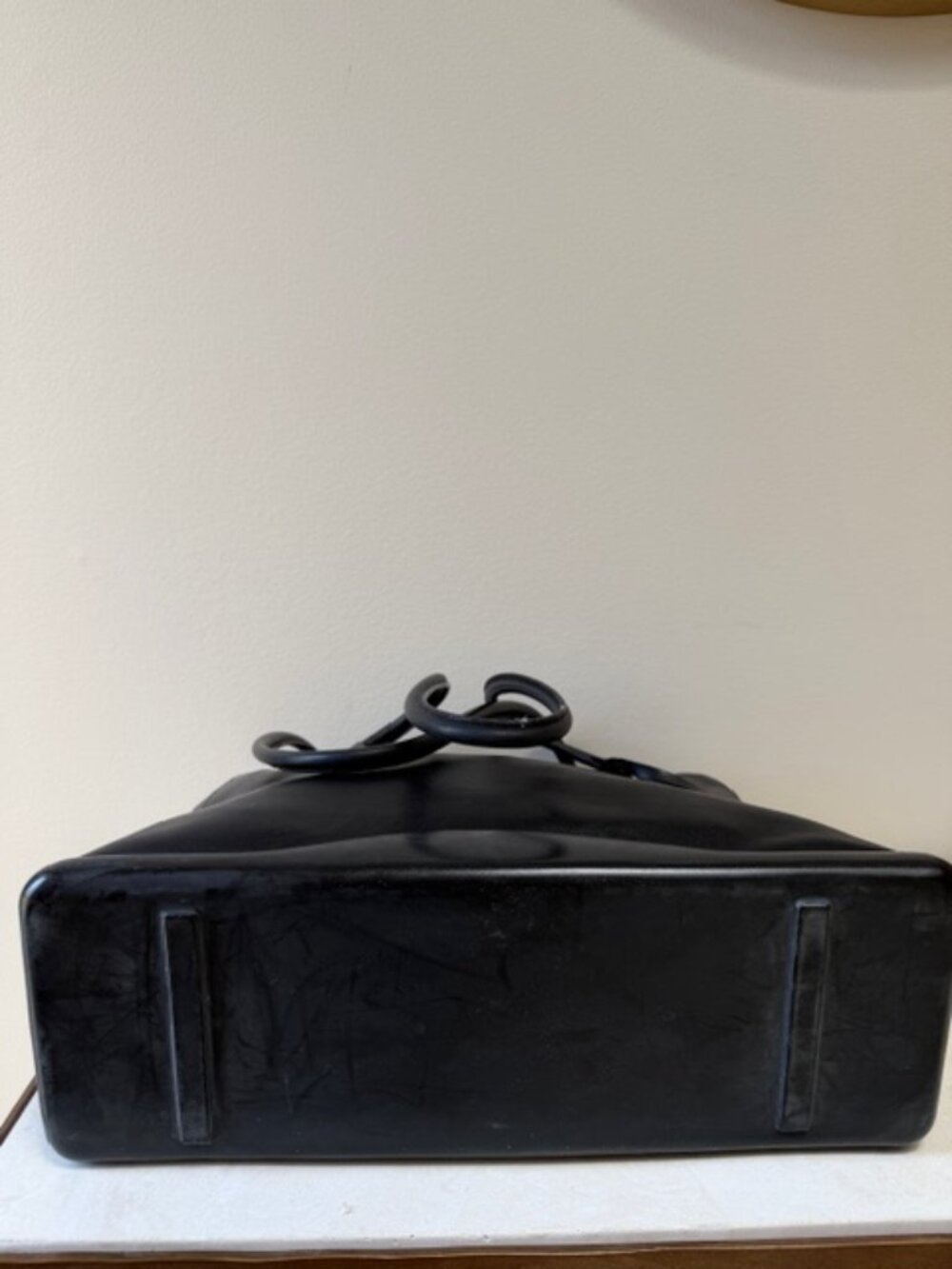 VINTAGE PRADE BLACK LEATHER TOTE BAG WITH LOCK - Picture 6 of 14